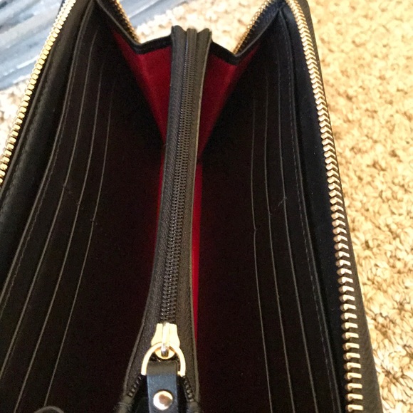 NWOT Kate Spade Polka Dot Zip Around Wallet - Picture 3 of 3